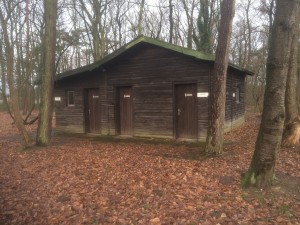 Toilettenanlage vor der Sanierung